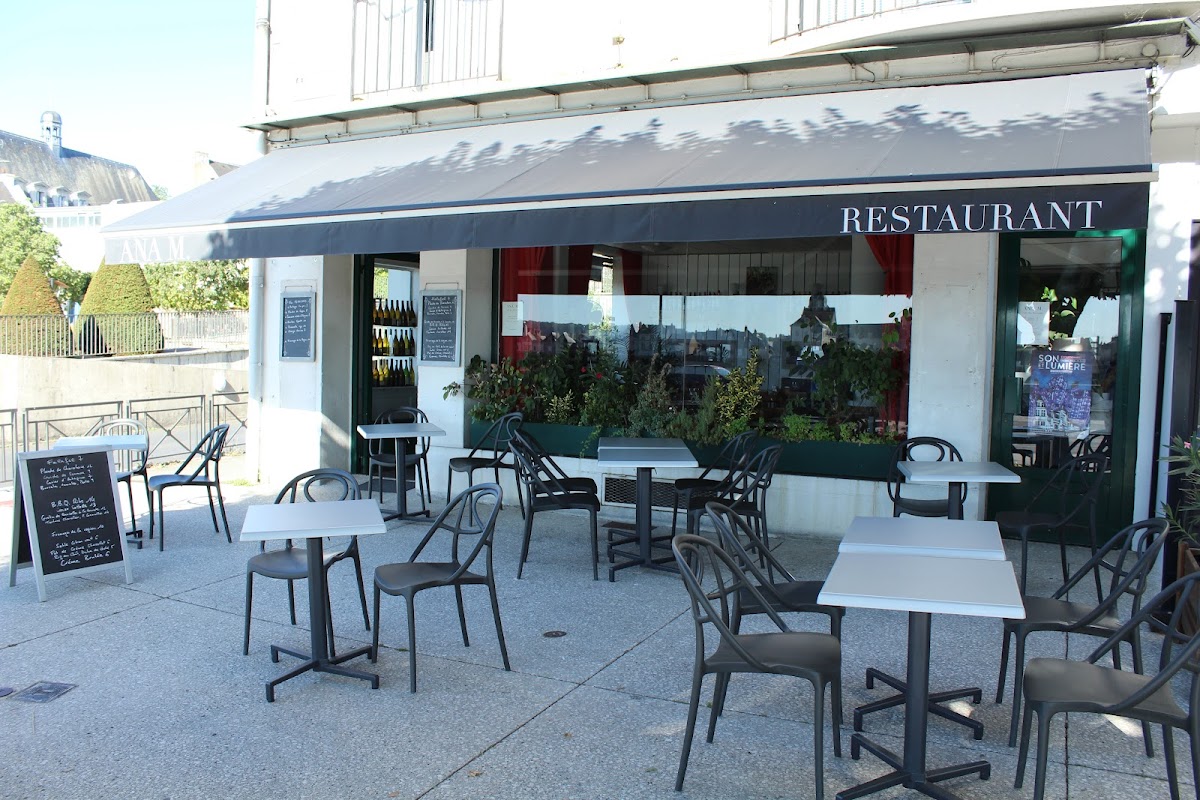 Ana M. Restaurant Et Bar A Vin De Loire